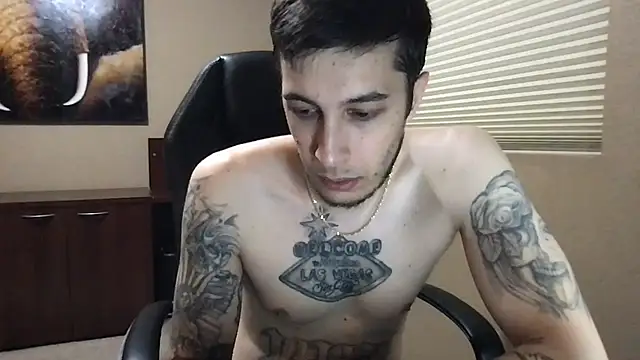 Snapshot of Bwcjoshbanks chatting on June 14, 8:27 am Bwcjoshbanks online show from June 14, 8:27 am