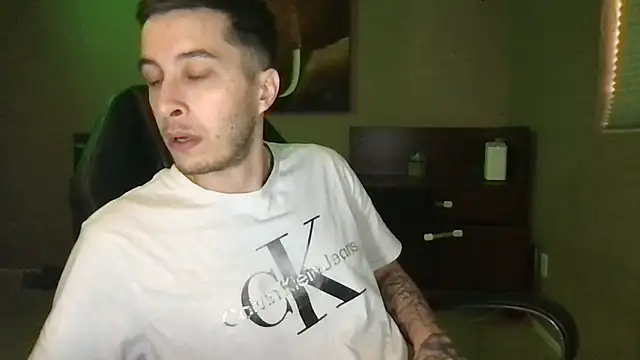 Bwcjoshbanks online show from June 28, 11:11 pm