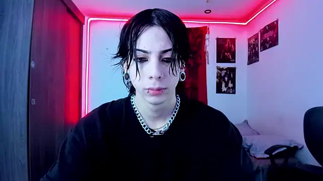 Snapshot of dussk_ chatting on January 5, 5:41 am dussk online show from January 5, 5:41 am