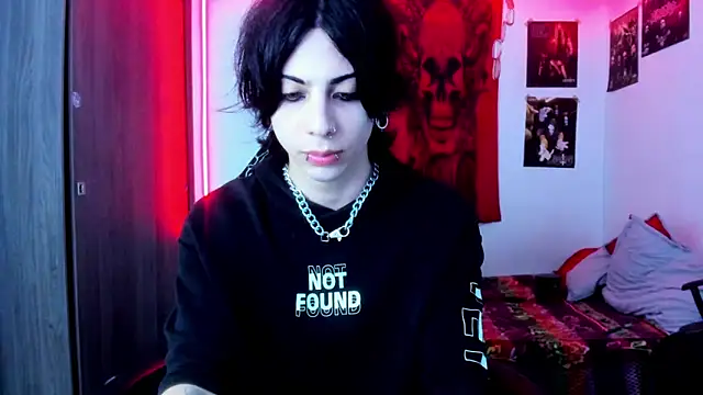 Snapshot of dussk_ chatting on February 8, 3:52 am dussk online show from February 8, 3:52 am