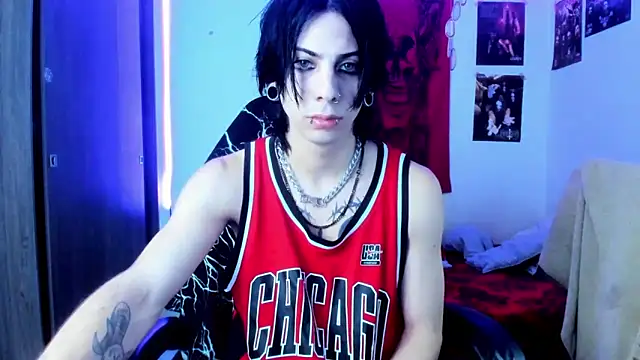 Snapshot of dussk_ chatting on February 19, 6:00 am dussk online show from February 19, 6:00 am