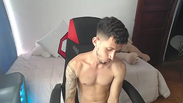 stevenSEX123 online show from December 18, 10:24 pm