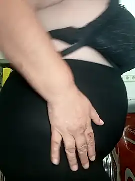 eroticjessitop online show from April 8, 5:24 pm