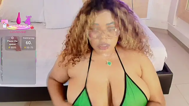  nickypurple  online show from October 24, 7:32 pm