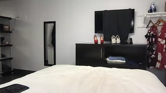 Snapshot of TiffaneyLove chatting on May 15, 10:50 pm TiffaneyLove online show from May 15, 10:50 pm