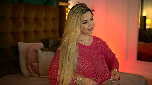 SophieBoobsX online show from October 21, 5:19 am