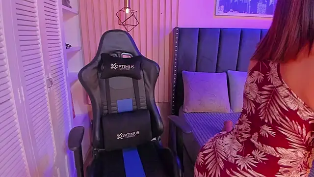 ashlye miller  online show from February 13, 4:22 am