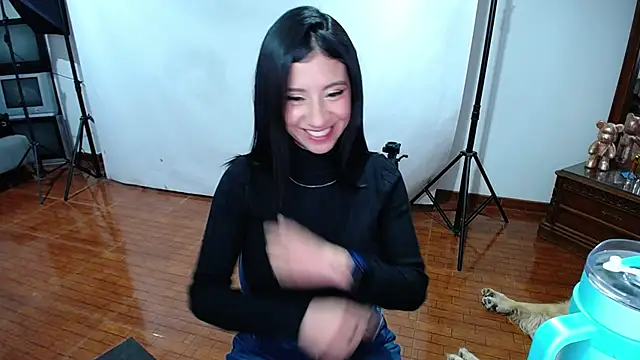 Snapshot of _holy_1 chatting on January 8, 4:23 am holy 1 online show from January 8, 4:23 am