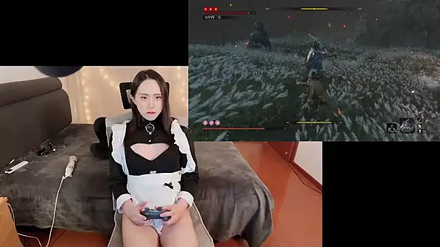 liliwang03 online show from December 29, 4:40 pm