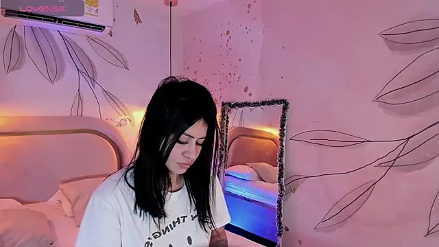 Snapshot of JESYSOZ23_ chatting on January 17, 3:45 am JESYSOZ23 online show from January 17, 3:45 am
