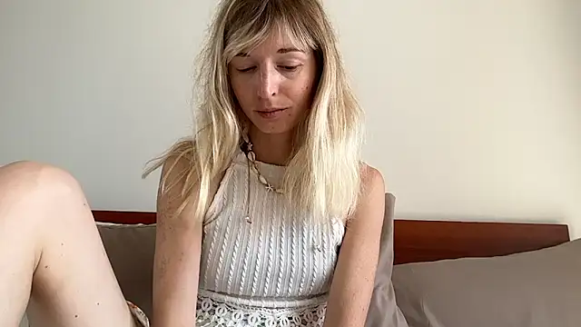 ivankai  online show from March 3, 3:01 am