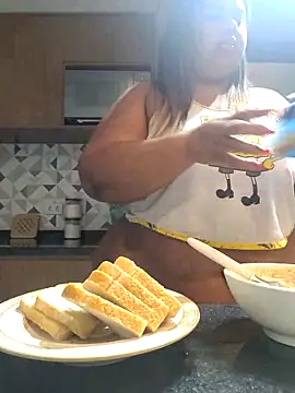 Snapshot of biancabombombbw chatting on February 19, 5:38 am biancabombombbw online show from February 19, 5:38 am