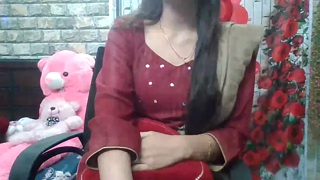 Snapshot of Sexy_iknoor chatting on April 27, 6:00 am Sexy iknoor online show from April 27, 6:00 am