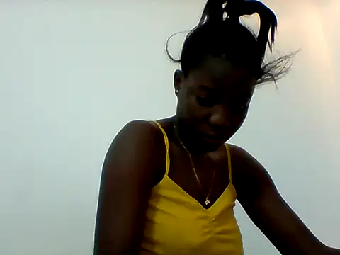 Snapshot of Alessandrajenna chatting on February 17, 8:11 am Alessandrajenna online show from February 17, 8:11 am