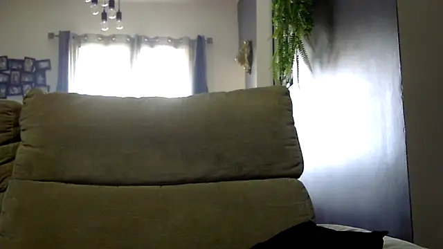 feline27 online show from February 1, 1:31 pm