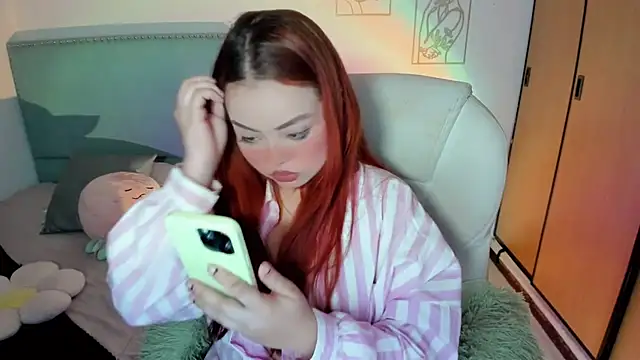 damn that booty online show from November 12, 10:04 am