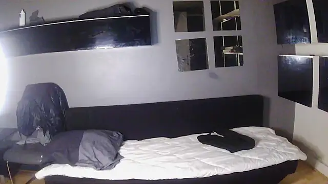 Bebemickey75 online show from March 1, 12:56 am