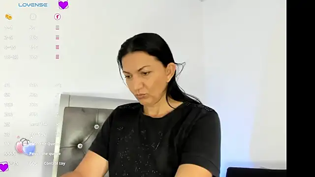 Angelblue  online show from February 6, 8:45 pm