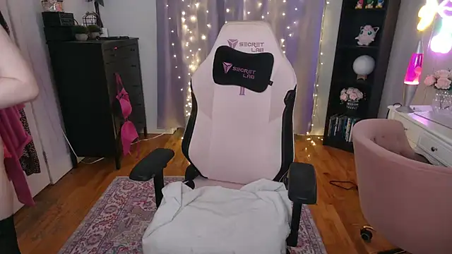 Snapshot of rachelbrooksxx chatting on February 8, 7:49 pm rachelbrooksxx online show from February 8, 7:49 pm