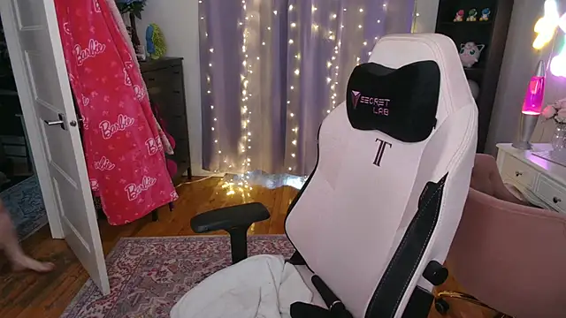 Snapshot of rachelbrooksxx chatting on March 22, 6:58 pm rachelbrooksxx online show from March 22, 6:58 pm