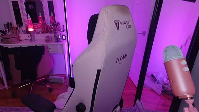 Snapshot of rachelbrooksxx chatting on July 26, 4:47 pm rachelbrooksxx online show from July 26, 4:47 pm