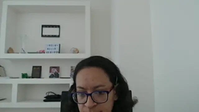 Snapshot of evelin_king chatting on October 25, 3:18 pm evelin king online show from October 25, 3:18 pm