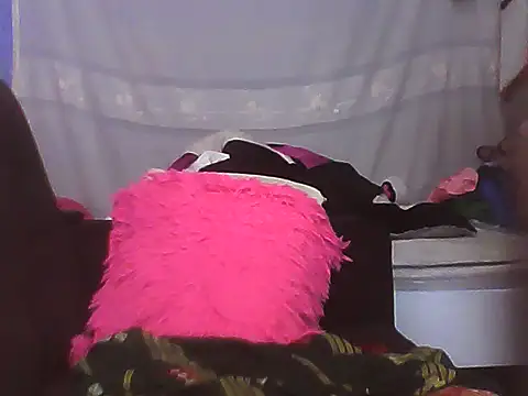 Snapshot of Ebonybrez chatting on February 1, 7:29 am Ebonybrez online show from February 1, 7:29 am