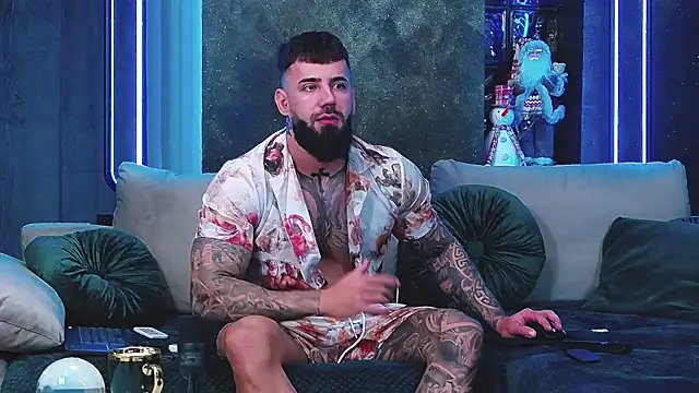 masterkingofmusclee online show from December 10, 10:37 pm