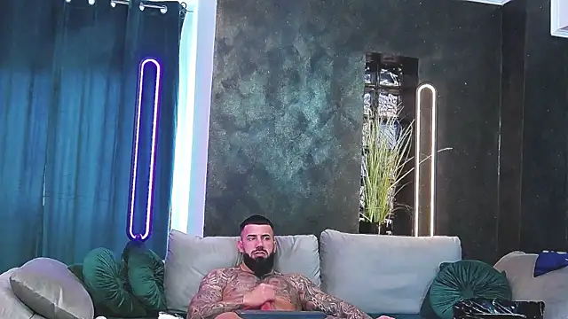 masterkingofmusclee online show from January 8, 12:26 pm