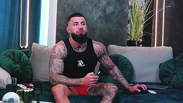 masterkingofmusclee online show from January 28, 12:32 pm