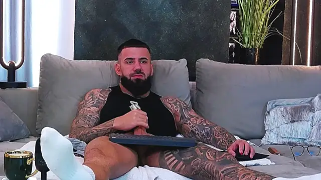 masterkingofmusclee online show from March 12, 11:31 am