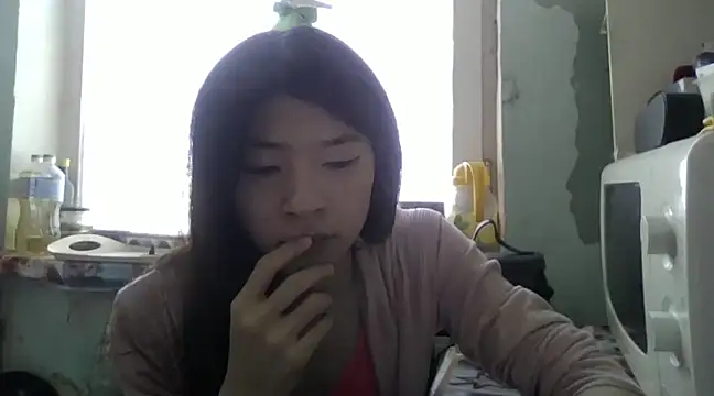 Snapshot of CarlyJoy chatting on February 6, 9:32 am CarlyJoy online show from February 6, 9:32 am