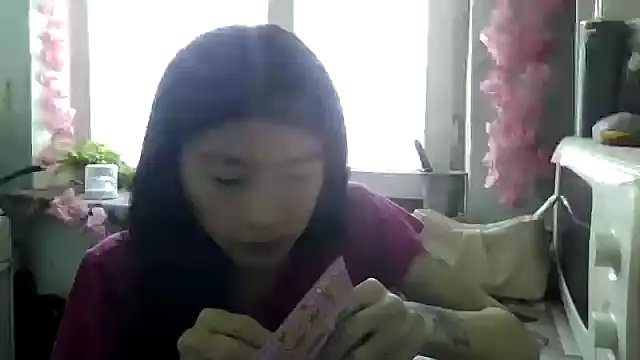 Snapshot of CarlyJoy chatting on October 13, 11:10 am CarlyJoy online show from October 13, 11:10 am