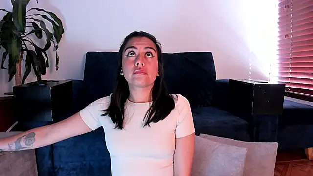 im amber online show from February 27, 1:22 pm