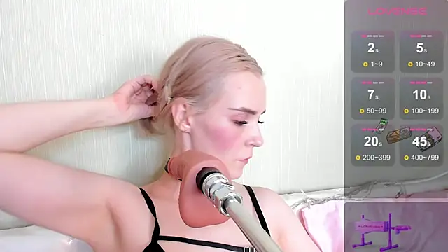 Kaya Devis online show from February 24, 7:55 am