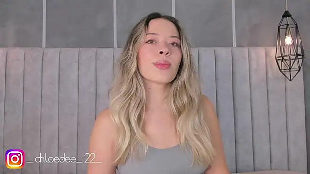 Snapshot of chloe_d chatting on January 15, 11:43 am chloe d online show from January 15, 11:43 am