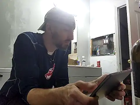 Bi curious86 online show from February 6, 3:33 am