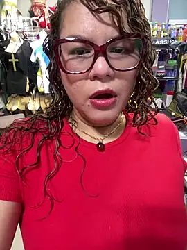 ROSALIALUCY online show from July 5, 12:01 pm