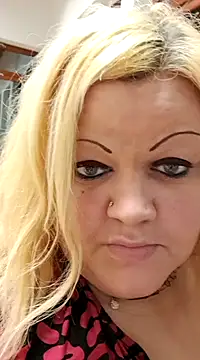 Snapshot of ducicsajsziii chatting on December 16, 7:54 pm ducicsajsziii online show from December 16, 7:54 pm