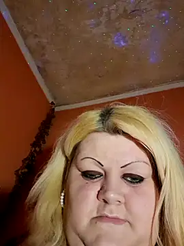 Snapshot of ducicsajsziii chatting on December 18, 9:18 pm ducicsajsziii online show from December 18, 9:18 pm