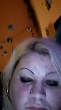 Snapshot of ducicsajsziii chatting on January 12, 2:45 am ducicsajsziii online show from January 12, 2:45 am