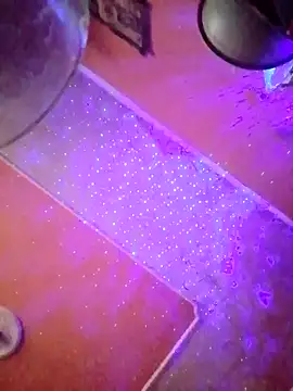 Snapshot of ducicsajsziii chatting on March 7, 6:57 am ducicsajsziii online show from March 7, 6:57 am