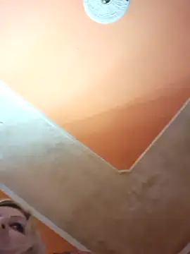 Snapshot of ducicsajsziii chatting on November 10, 7:46 pm ducicsajsziii online show from November 10, 7:46 pm