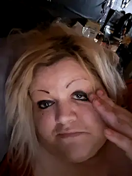 ducicsajsziii online show from December 14, 2:44 pm