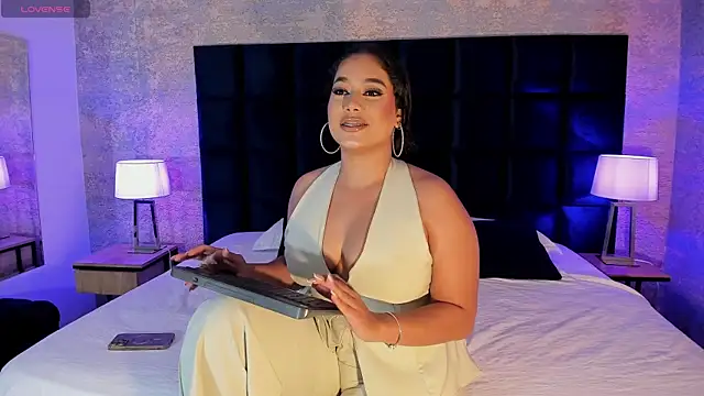 Snapshot of Gaby_Blaze chatting on March 8, 10:13 pm Gaby Blaze online show from March 8, 10:13 pm