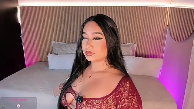 Snapshot of Gaby_Blaze chatting on October 16, 10:22 pm Gaby Blaze online show from October 16, 10:22 pm