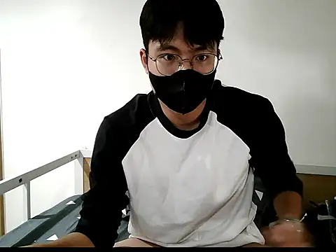 Gwencloudy online show from October 24, 3:41 pm