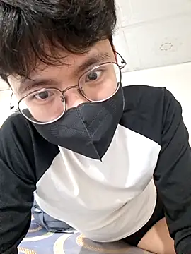 Gwencloudy online show from February 26, 4:28 pm