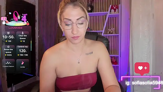 sofiah  online show from February 19, 5:31 pm