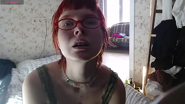 Snapshot of RubyLynxx chatting on February 26, 9:08 am RubyLynxx online show from February 26, 9:08 am